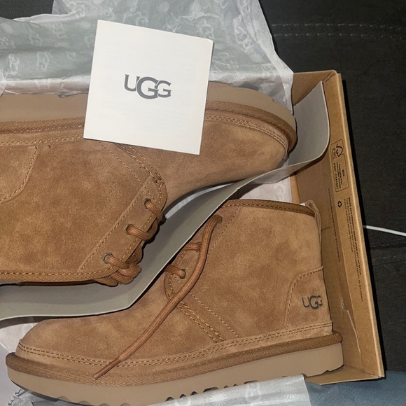 UGG KIDS SIZE 3